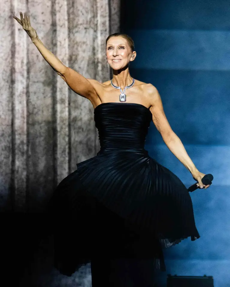 Today, After 6 Years Away From Performing On Any Stage, Celine Dion Returned In Paris