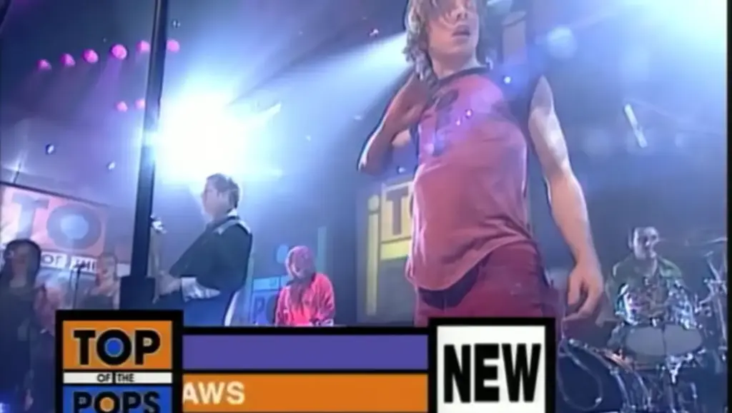 Beck performing Sexx Laws on Top of the Pops in November 1999