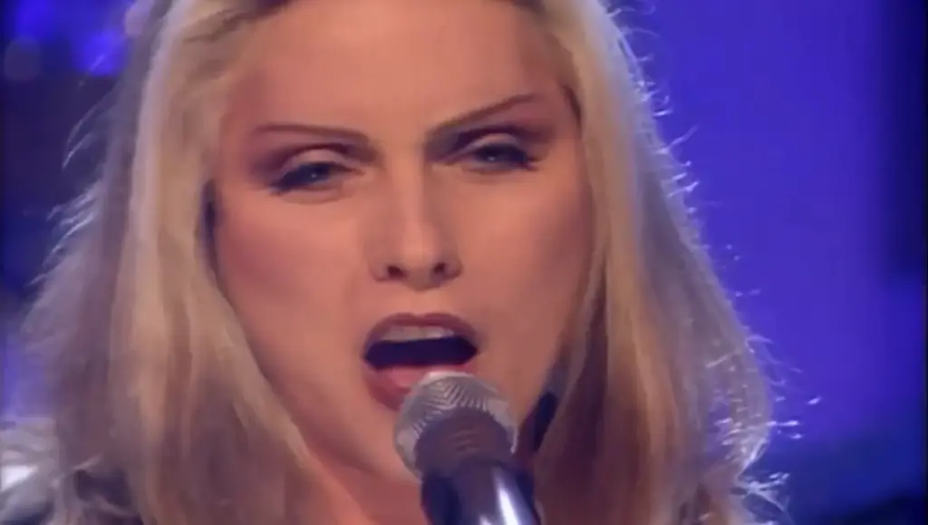 Blondie performing Maria on Top of the Pops in February 1999