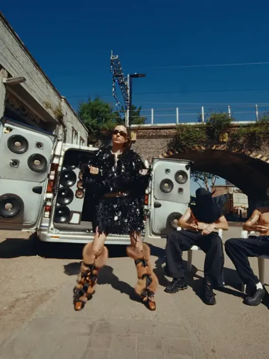 Musique Digs 676 weekly playlist featuring Claire Rosinkranz, Confidence Man and more