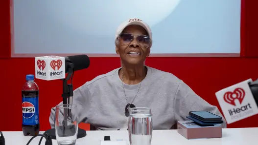 Dion Warwick speaking with Ego Nwodim during her Thanks Dad interview