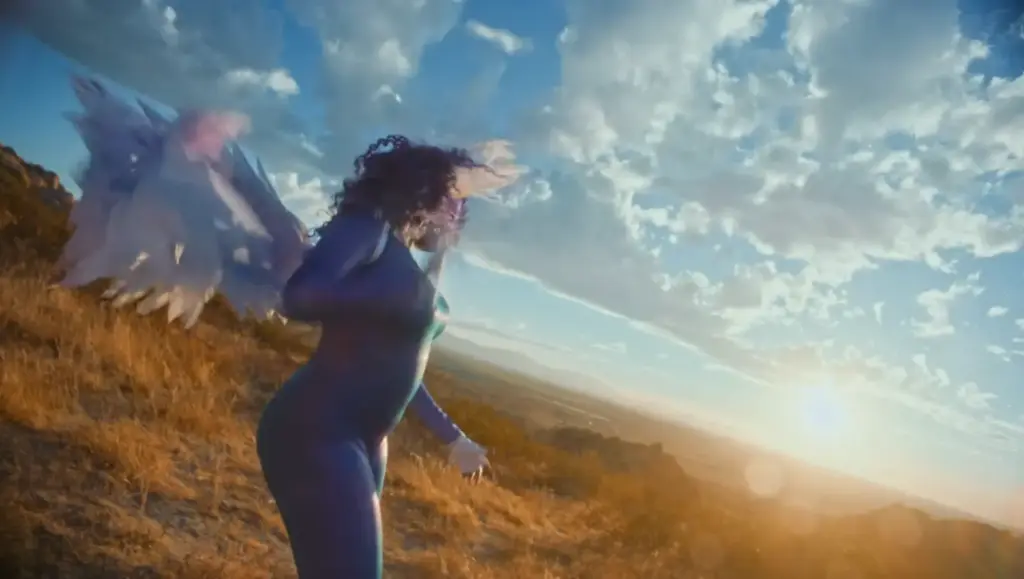hemlocke springs in the official gloria! music video