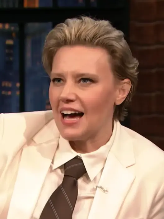 Kate McKinnon during her Late Night with Seth Meyers interview