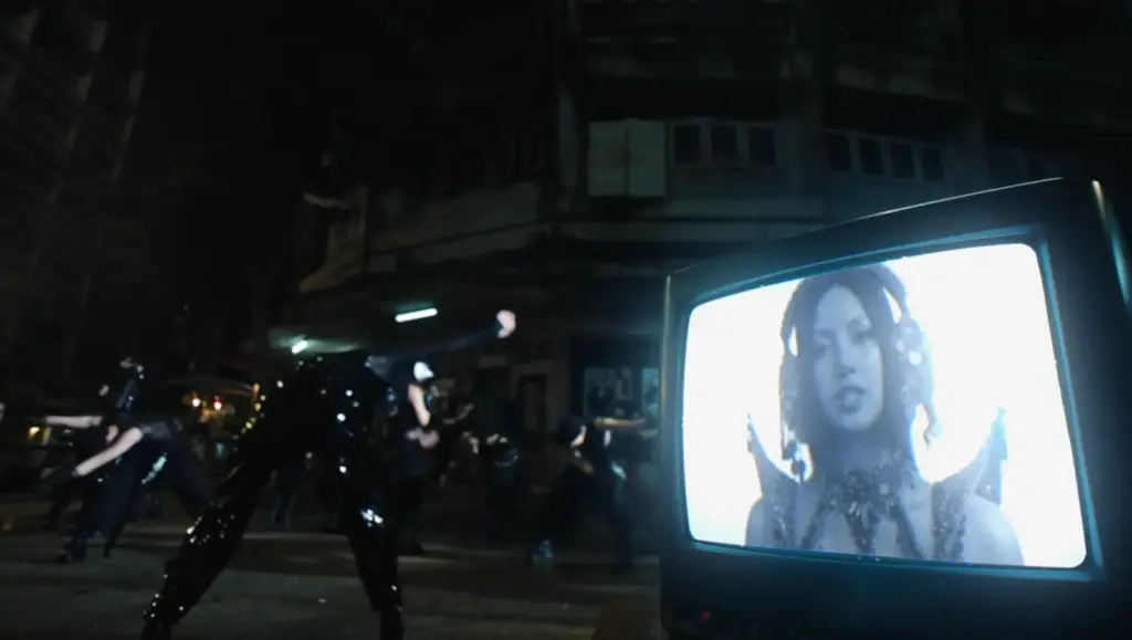 LISA in the SaWaDiKa official music video