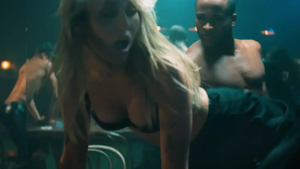 Miley in the Bass Persuades music video