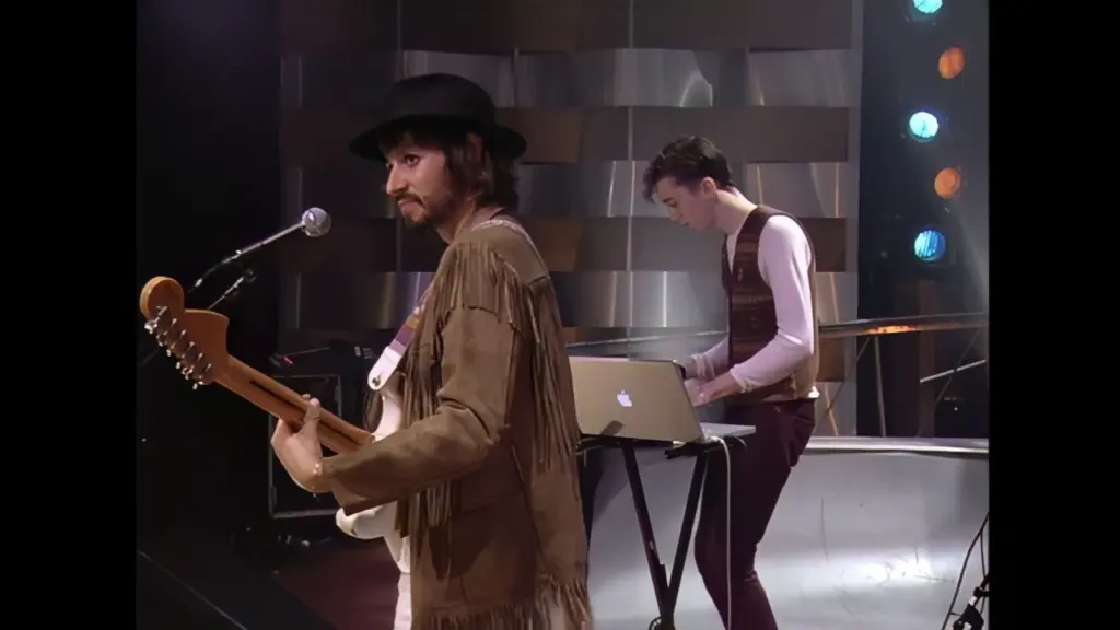 Pop Levi during a Dita Dimoné performance on The Daily Habit