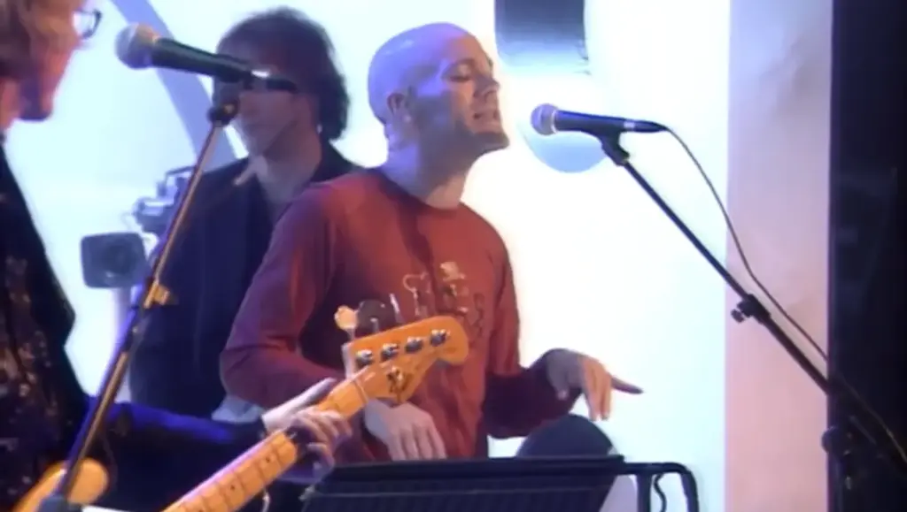 R.E.M. performing Lotus on Top of the Pops in December 1998