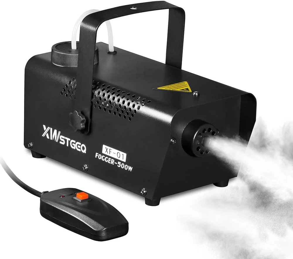 XWSTGEQ 500W black fog machine producing fog with wired controller