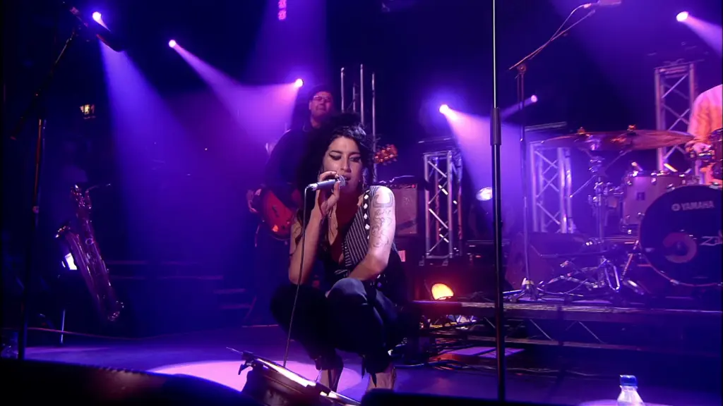 Amy Winehouse onstage for The Album Chart Show in November 2006