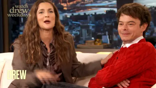 Charlie Heaton reacting to a surprise Josh Hartnett question on The Drew Barrymore Show