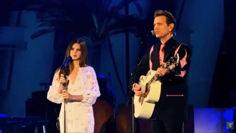 Back to the Future: Chris Isaak & Lana Del Rey Perform Haunting Romantic Classic “Wicked Game “
