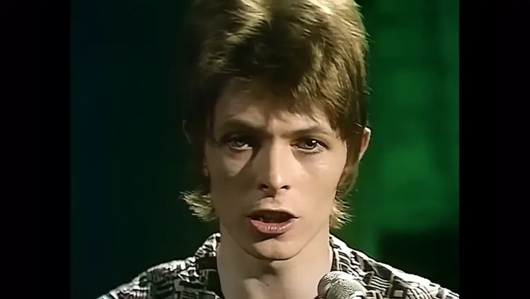 Performance Choice of the Day: David Bowie’s 1971 Delicious “Oh! You Pretty Things”