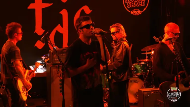 Fontaines D.C. Take Over KROQ’s Sound Space With an Intimate Los Angeles Set