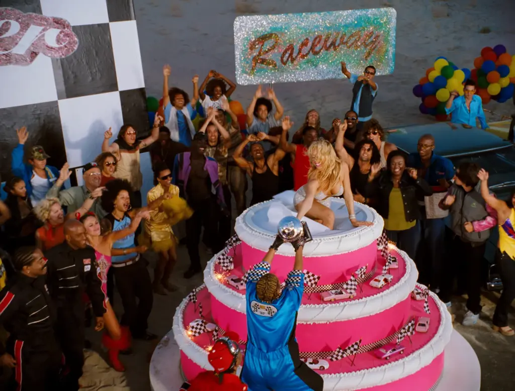 Party crowd in the restored Mariah Carey Loverboy Remix music video