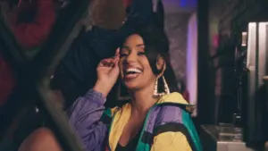 Mýa in the Saturday Night music video