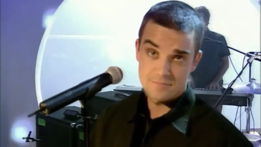Robbie Williams performing Angels on Top of the Pops at Christmas 1998