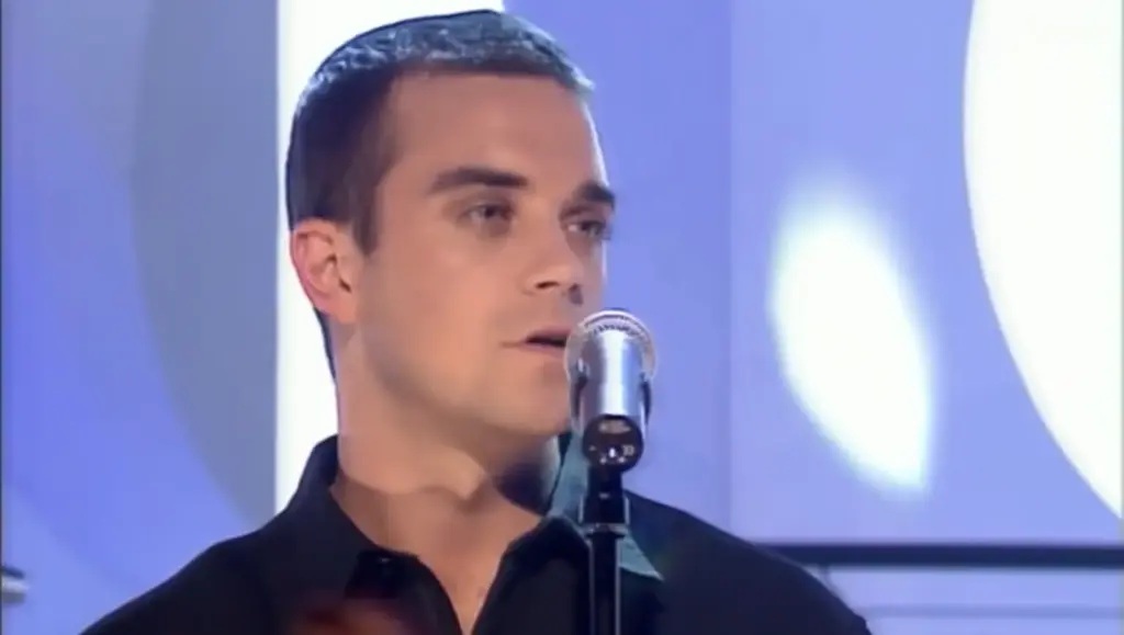 Robbie Williams performing Angels on Top of the Pops at Christmas 1998
