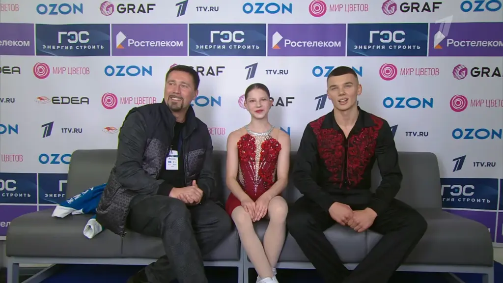 Alexander Samorukov and Darya Tretyakova skating together during the 2026 Russian Junior Grand Prix