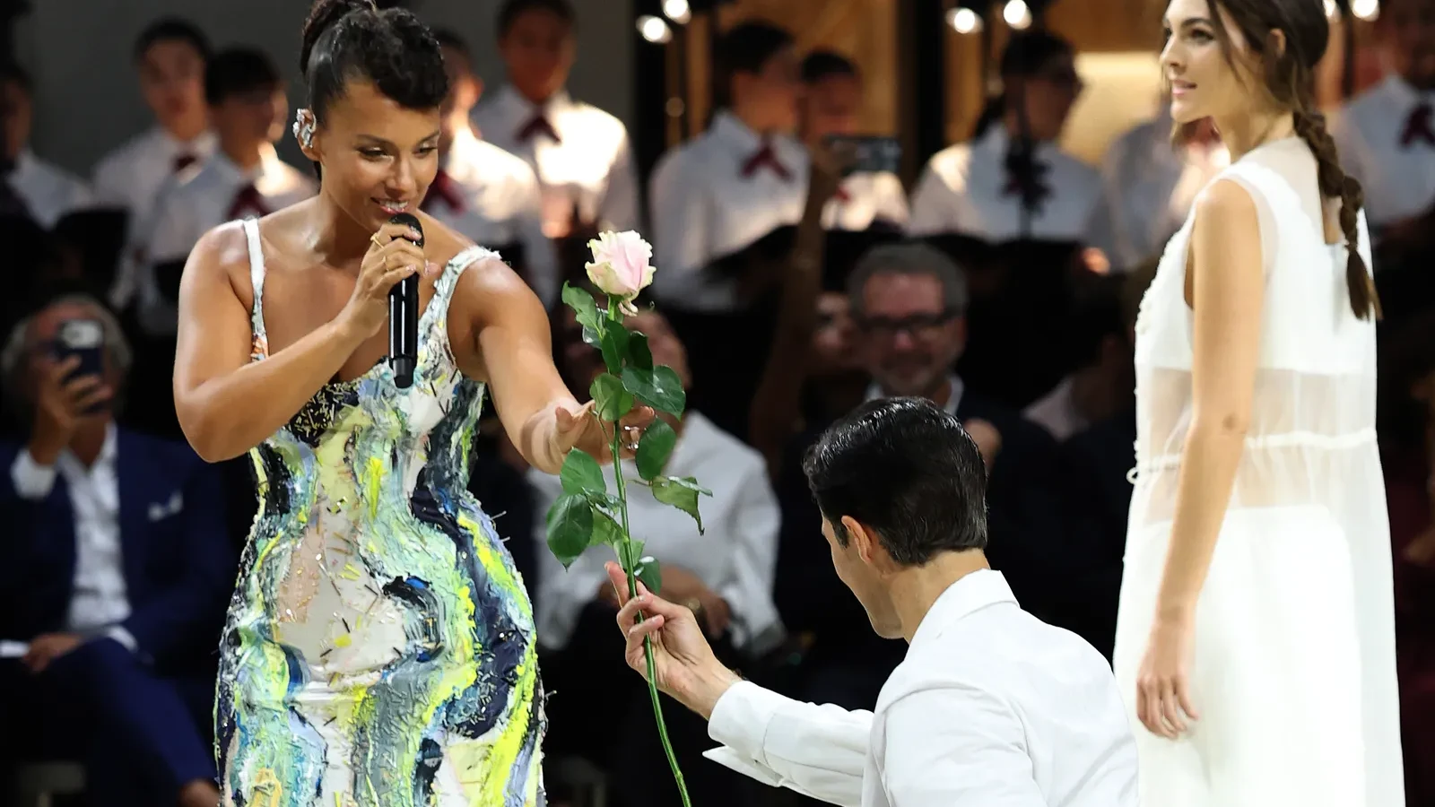 Alicia Keys Strutted A Stirring Rendition Of Donna Summer’s “I Feel Love” Live At Vogue World: Milano