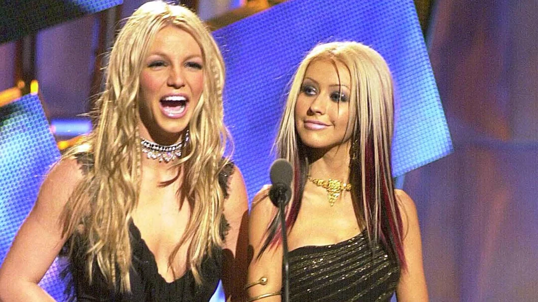 MTV VMA Rewind: Britney Spears & Christina Aguilera Introduce Whitney Houston