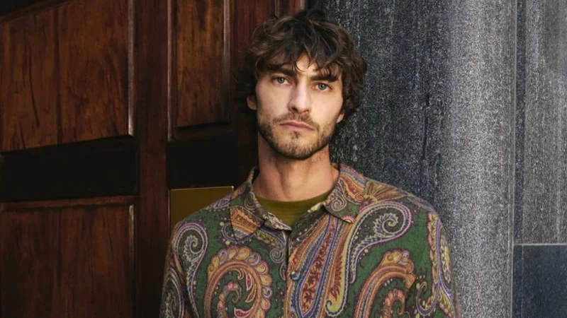 Pedro Pinto Struts Burgundy Paisley Coat For Etro’s Autumn 2026 Campaign