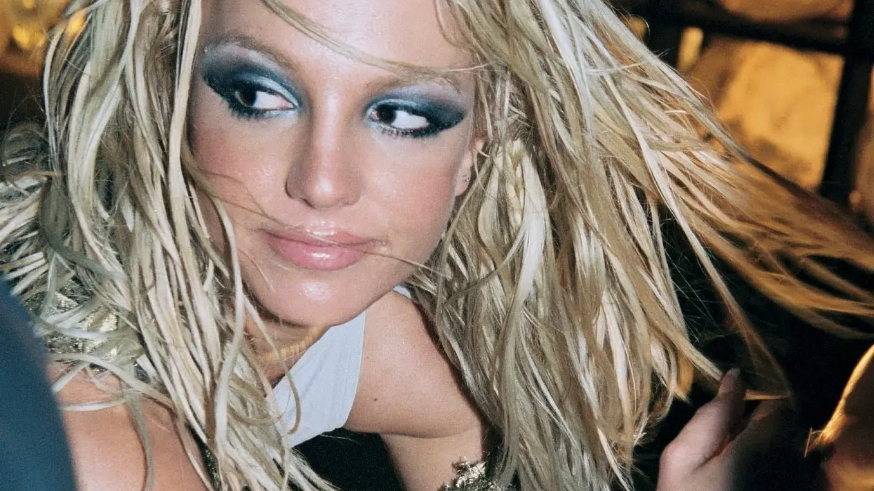Zephyring 25 Years Ago, Britney Spears Changed Pop Music Forever Unleashing “I’m A Slave 4 U”
