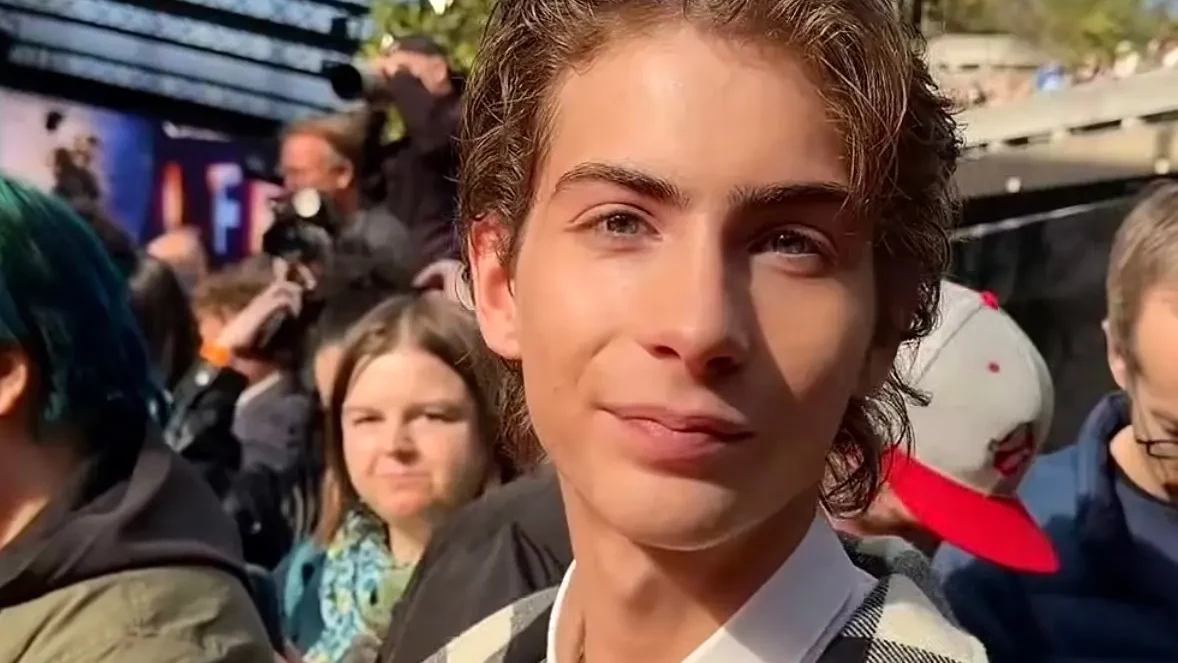 Jacob Tremblay Is Dapper Dandy At ‘Wildwood’ Red Carpet Priemere