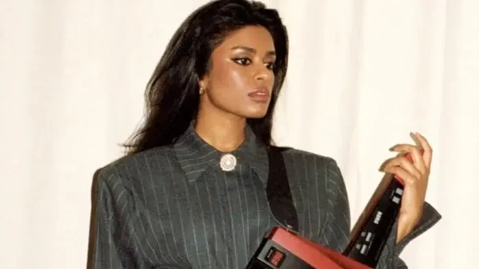 Performance Choice of the Day: Debbii Dawson Exquisitely Magnetic Song, “You Killed The Music”